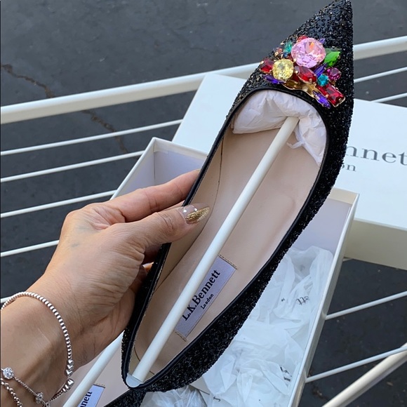 Shoes - Picture 2 of 4